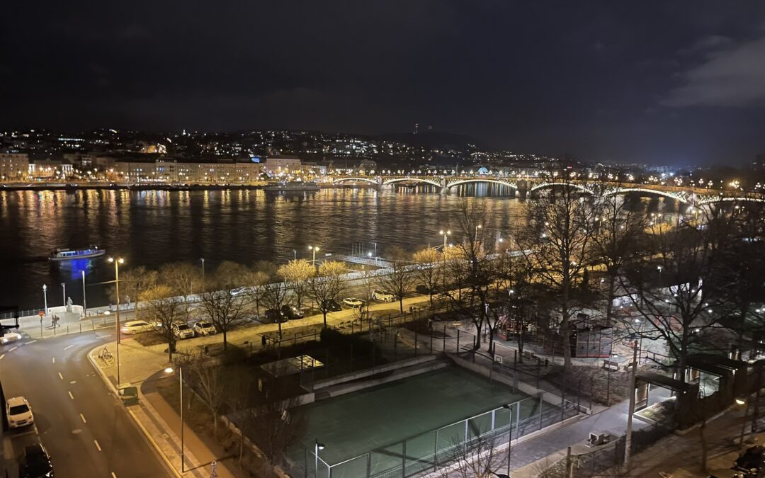 Budapest V. lakás eladó kilátással a Dunára és a Parlamentre!